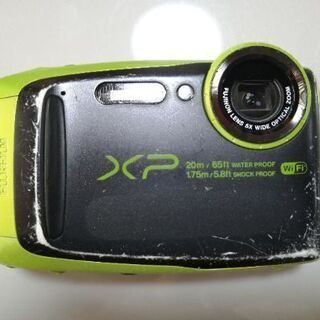 富士フイルム　XP120 20m防水カメラ