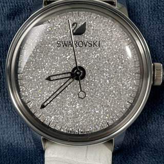 SALE❗️❗️スワロフスキー本革ストラップ時計　白