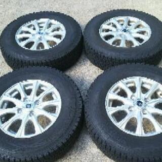 DUNLOP WINTERMAX4本アルミ付き