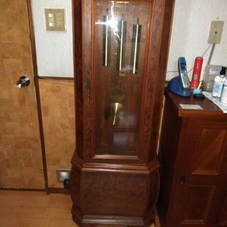 ドイツの大型置き時計です