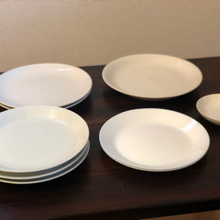 【ネット決済】大きさの違う、白いお皿です！