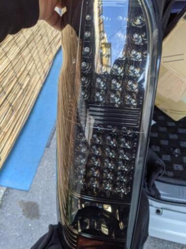 ハイエース２００系バレンティLEDテールランプ