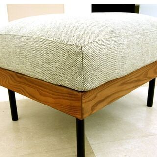 unico TREL カバーリングオットマン unico(ウニコ)のTREL(トレル)カバーリングオットマンです。脚には