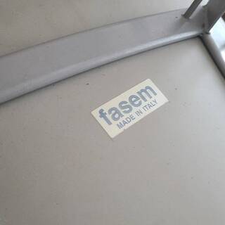 イタリアの高級ダイニングテーブルセット