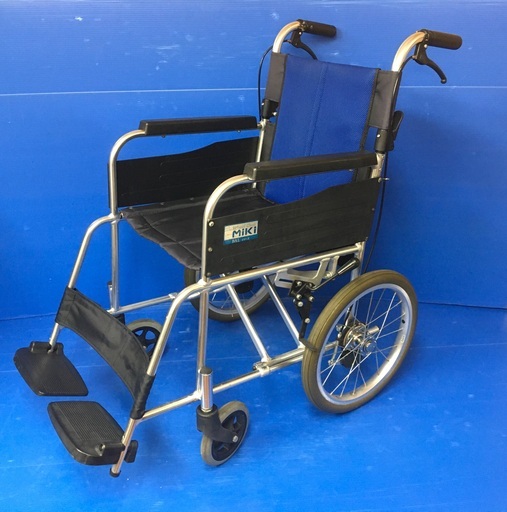 介助式車いす　標準型　BAL-2  ノーパンクタイヤ 　車イス　車椅子 焼けあり