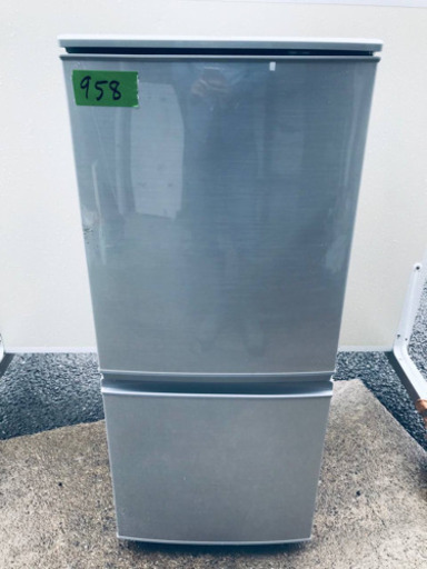 ✨2017年製✨958番シャープ✨ノンフロン冷凍冷蔵庫✨SJ-D14C-S‼️