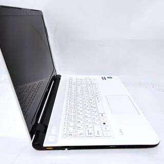 2015年モデル 3倍のスピード SSD240G使用 メモリ4GB 人気の白 最新OS 