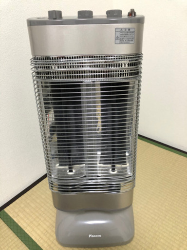 DAIKIN セラムヒート　遠赤外線