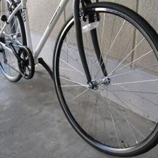 新品特価)クロスバイク（700－28C・シマノ製6段変速