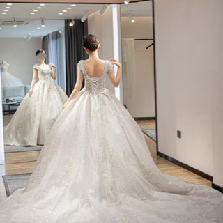 ウェディングドレス 　高級　ドレス 