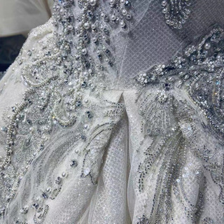 ウェディングドレス 　高級　ドレス 