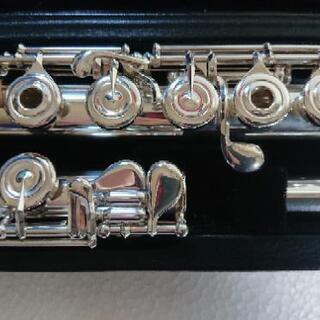 パール フルート マエスタ シルバー インライン Eメカ付き インラインH管