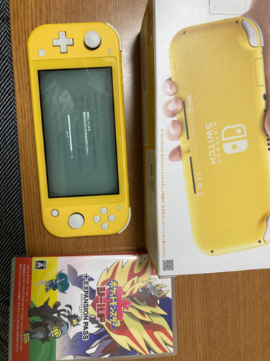 【引渡中】任天堂Switch  ライト  ソフト付きです 11400円