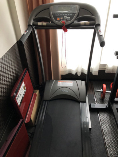 早く誰か買ってください。ランニングマシーン