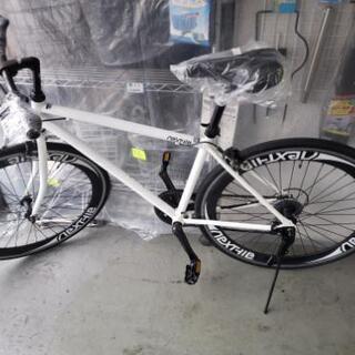 自転車　クロスバイク　ホワイト　7段変速　前後タイヤ、サドル、グリップ新品