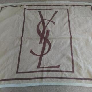 イヴ・サンローラン 毛布の画像