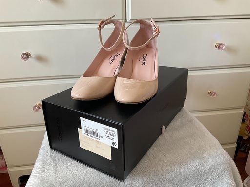 レペット repetto 淡いピンクベージュ ストラップシューズ | inmarco.ae