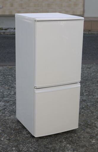 美品 シャープ 2ドア 冷蔵庫 SJ-D14A-W 137L つけかえどっちもドア 46Lボトムフリーザー