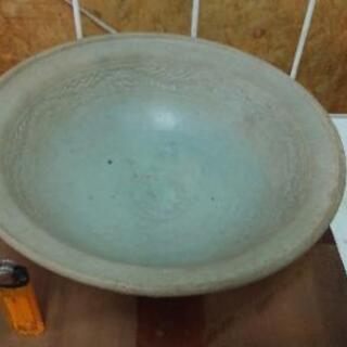 骨董] 土の中から出てきたらしい変な皿？