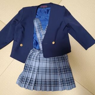 孔雀子ども園　制服、制帽、体操服、カバン、ブラウス　女の子