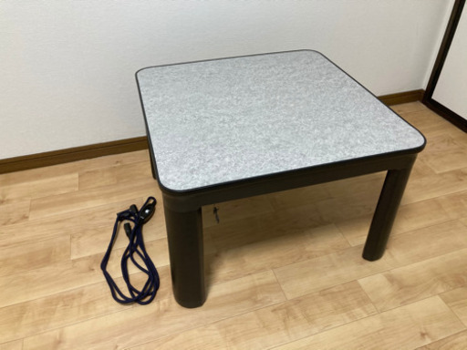 山善　60cm×60cm こたつ