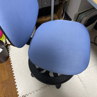 学習机用　椅子　上下可動　キャスター付き　定価8000円程度