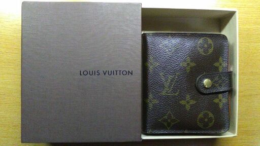 正規品！LOUIS VUITTON ルイヴィトン モノグラム コンパクトジップ折財布 M61667