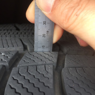 中古スタッドレスタイヤ 4本 17インチ