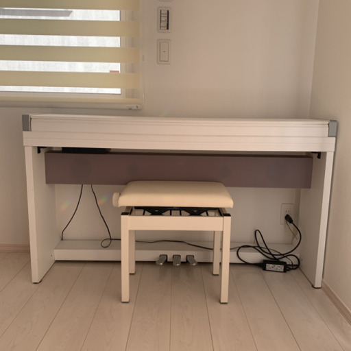 KORGの白い電子ピアノ　LP350 美品です
