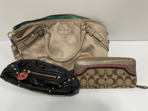 coach 長財布、ANNA SUI ポーチ