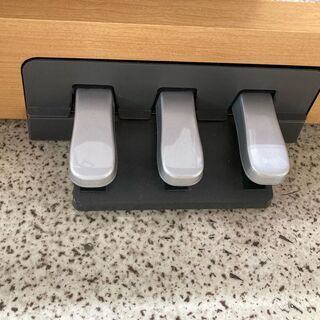 YAMAHA (ﾔﾏﾊ】電子ピアノ　椅子付き