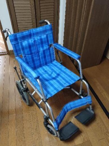 (決まりました)【美品】介助用　折りたたみ車椅子