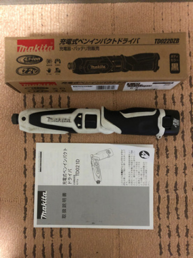 マキタ　充電式インパクトドライバー　TD０２１D