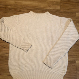 Bulsara 白セーター