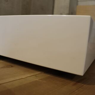 Cassina ixc.(カッシーナ イクスシー)で取り扱われていたピエロ・リッソーニ デザイン261 NOTE(ノート) ローテーブルです！グロッシーホワイトの明るい色合いのモダンなリビングテーブル