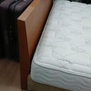 🌈緊急事態宣言中最大13%OFF🌈クィーンサイズベッドマットレス＋ボックススプリングボトムのダブルクッション定価・55万円位💳自社配送時🌟代引き可💳※現金、クレジット、スマホ決済対応※