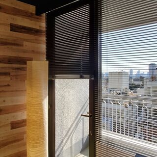 出品は2/26まで！木目ブラインド（小）