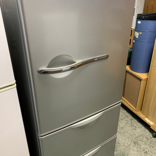 ☆値下げ☆ サンヨー　3ドア冷凍冷蔵庫　255リットル　2009年製　中古