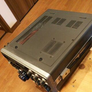 アマチュア無線機 トリオTS-700 2メーターオールモードトランシーバーです。