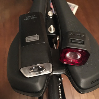 Giant 2021年モデル　TCR advanced 2 サイクルコンピュータ・ボトルホルダー・前後ライト・スタンド・空気入れ付