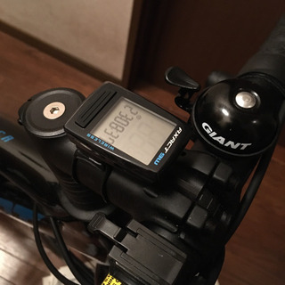 Giant 2021年モデル　TCR advanced 2 サイクルコンピュータ・ボトルホルダー・前後ライト・スタンド・空気入れ付