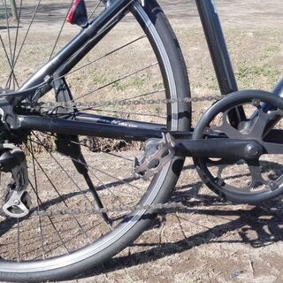 FERRARI フェラーリ クロスバイク 700c 7段変速 ブラック 配送無料 FERRARI フェラーリ クロスバイク 700c 7段変速 ブラック 配送無料