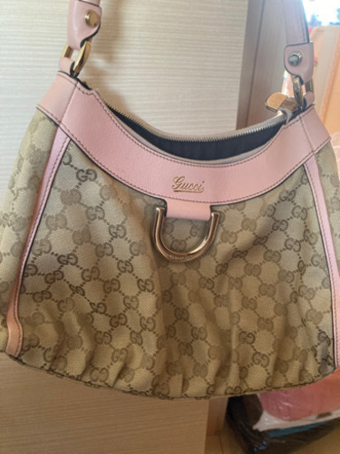 GUCCIのショルダーカバン