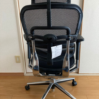 2/28（日）まで【美品】エルゴヒューマンベーシック　メッシュ　モールドウレタン座面　EH-HBM KM-11 ヘッドレスト付