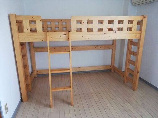 木製ベッド---まだまだ現役です。