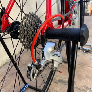 超美品 2011年 キャノンデールCAAD8 室内保管 ヘル&部品付 超美品 2011年 キャノンデールCAAD8 室内保管 ヘル&部品付