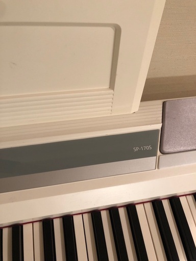 値下げ白いコルグKORG88鍵盤電子ピアノ