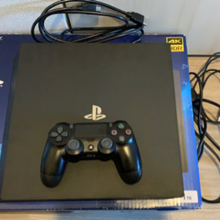 PlayStation 4 Pro本体とHOLIコントローラーセット