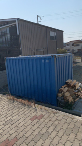 コンテナです。物を入れるのにも最適です。