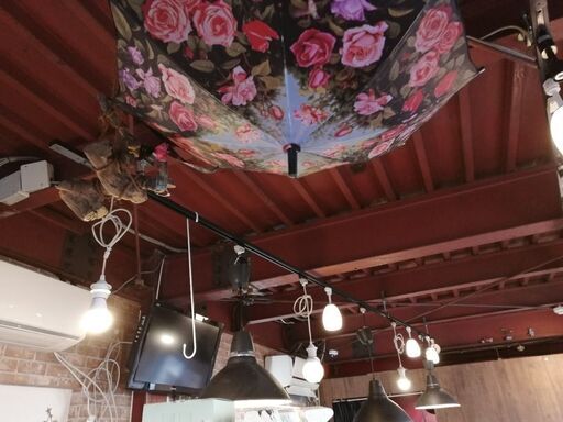 照明。ラインなど等2本と照明8カ所。天王寺区の桃谷駅より徒歩5分